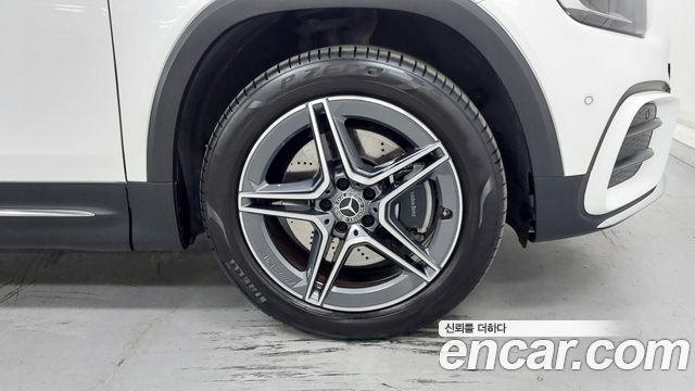 Mercedes-Benz GLB-Class 2026 — photo 5