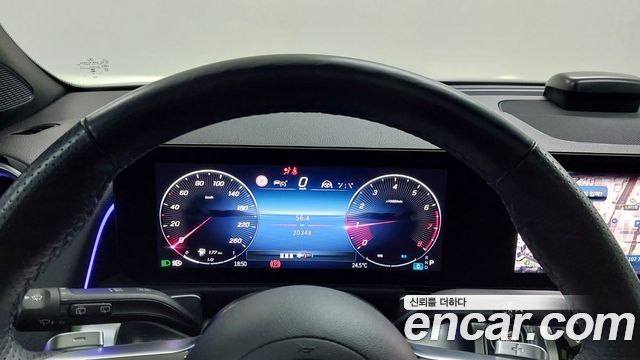 Mercedes-Benz GLB-Class 2026 — photo 8