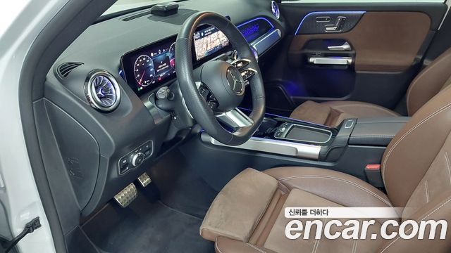 Mercedes-Benz GLB-Class 2026 — photo 9