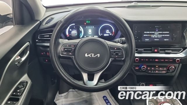 Kia Niro 2023 — photo 6