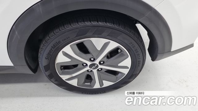 Kia Niro 2023 — photo 17