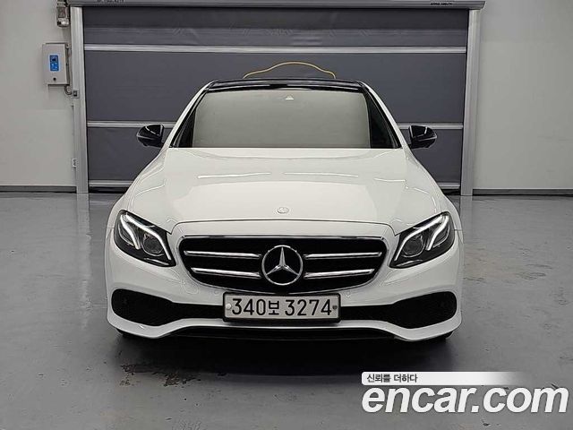 Mercedes-Benz E-Class 2017 — photo 2
