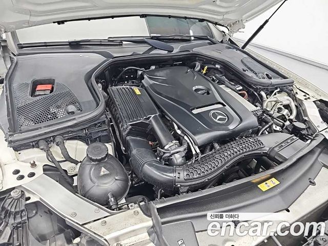 Mercedes-Benz E-Class 2017 — photo 5
