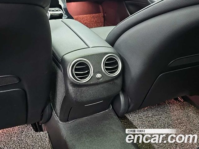 Mercedes-Benz E-Class 2017 — photo 13