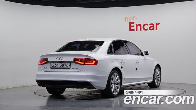 Audi A4 2015 — photo 2