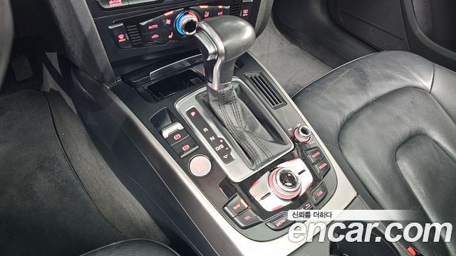 Audi A4 2015 — photo 9