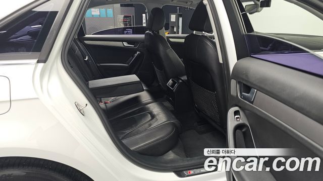 Audi A4 2015 — photo 11