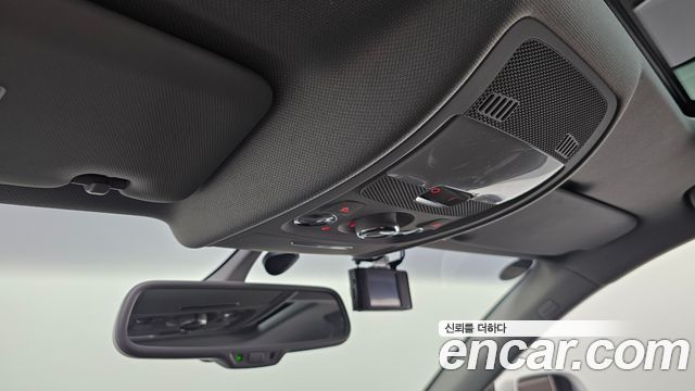 Audi A4 2015 — photo 18