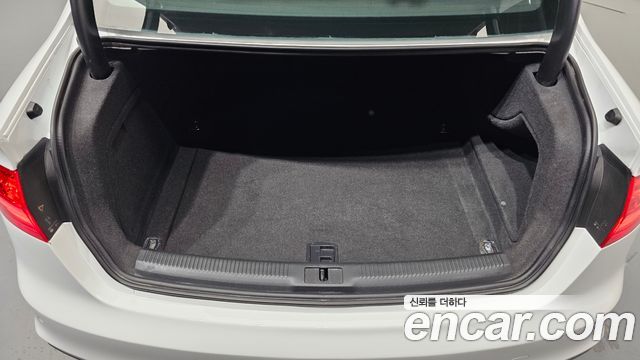 Audi A4 2015 — photo 20
