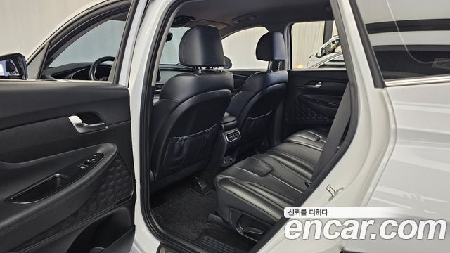 Hyundai Santafe 2021 — photo 18