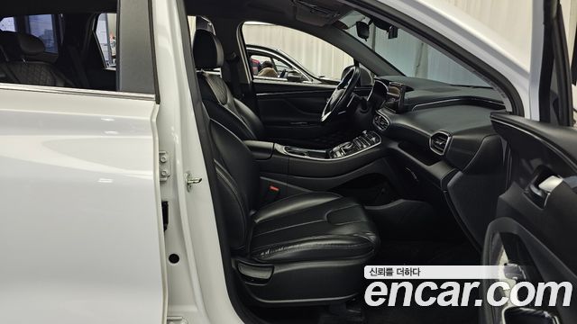 Hyundai Santafe 2021 — photo 16