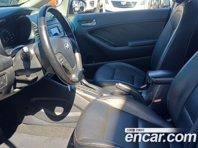 Kia K3 2013 — photo 6
