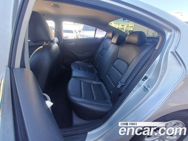 Kia K3 2013 — photo 7