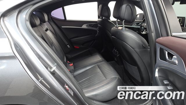 Genesis G70 2018 — photo 17
