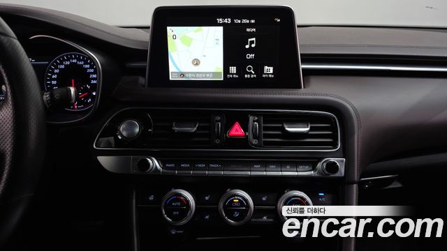 Genesis G70 2018 — photo 19