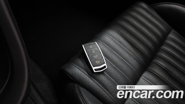 Genesis G70 2018 — photo 22