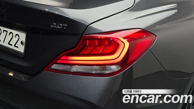 Genesis G70 2018 — photo 9