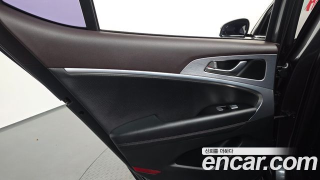 Genesis G70 2018 — photo 15
