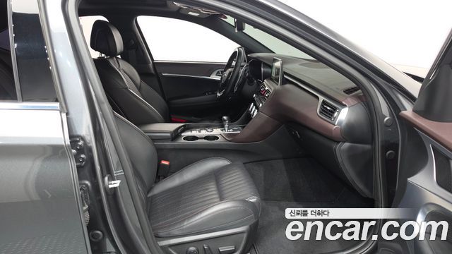 Genesis G70 2018 — photo 16