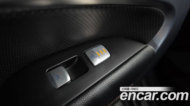 Genesis G70 2018 — photo 29