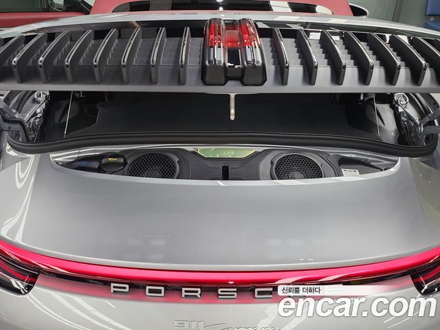 Porsche 911 2024 — photo 6