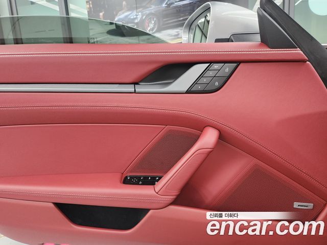 Porsche 911 2024 — photo 18