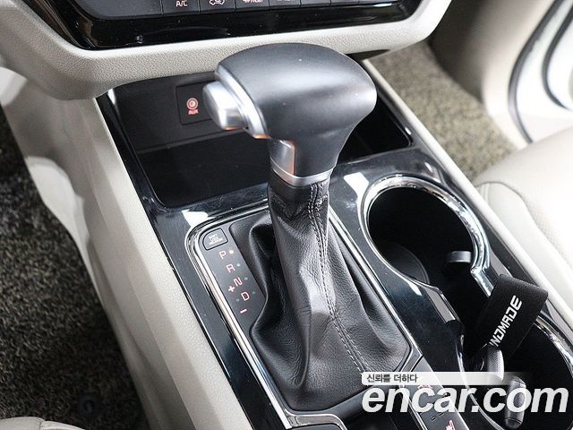Kia Canival 2019 — photo 8