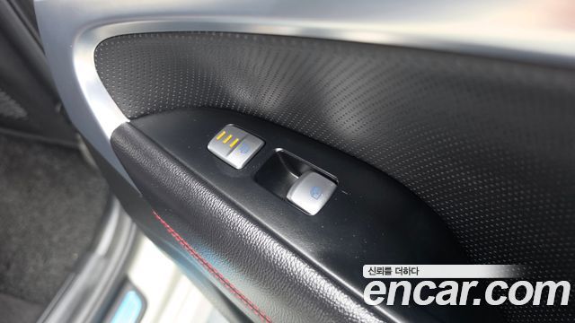 Genesis G70 2024 — photo 25