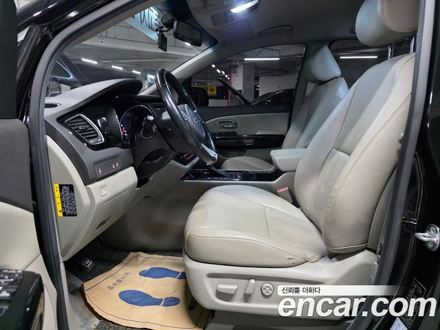 Kia Canival 2017 — photo 13