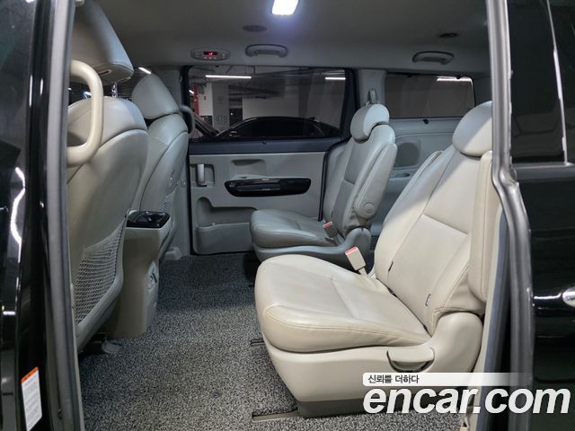 Kia Canival 2017 — photo 14