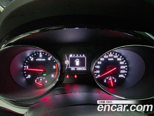 Kia Canival 2017 — photo 19