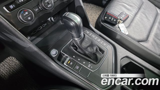 Volkswagen Tiguan 2018 — photo 9