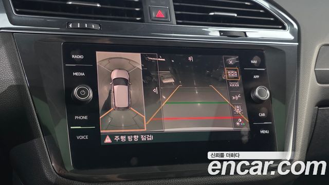 Volkswagen Tiguan 2018 — photo 15