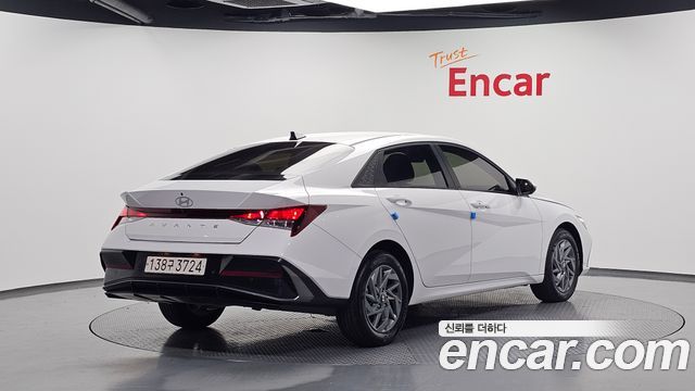 Hyundai AVANTE 2025 — photo 2
