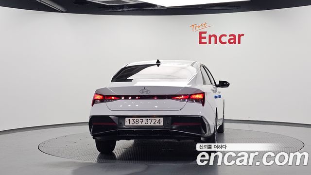 Hyundai AVANTE 2025 — photo 4