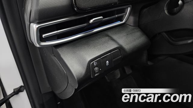 Hyundai AVANTE 2025 — photo 24