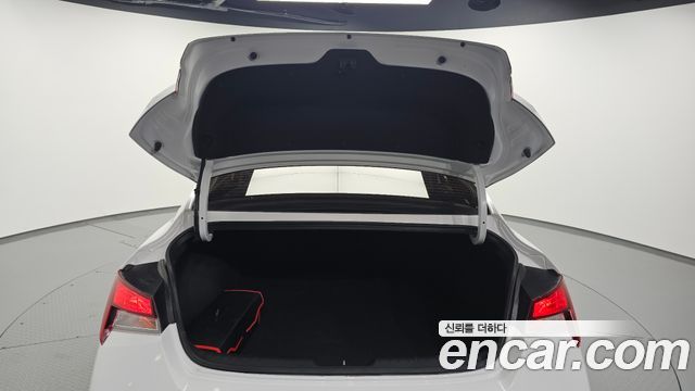 Hyundai AVANTE 2025 — photo 26