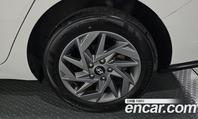 Hyundai AVANTE 2025 — photo 7
