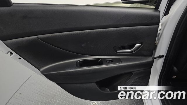Hyundai AVANTE 2025 — photo 15