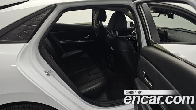 Hyundai AVANTE 2025 — photo 16