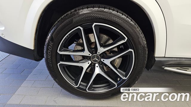 Mercedes-Benz GLE-Class 2023 — photo 5