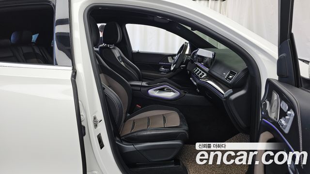 Mercedes-Benz GLE-Class 2023 — photo 17