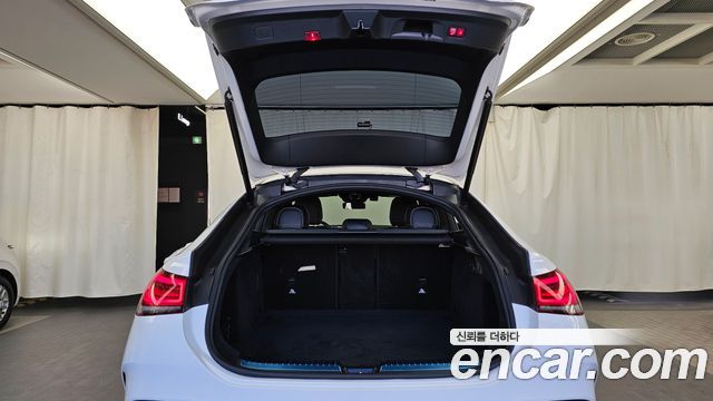 Mercedes-Benz GLE-Class 2023 — photo 26