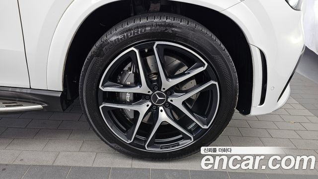 Mercedes-Benz GLE-Class 2023 — photo 7