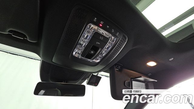 Mercedes-Benz GLE-Class 2023 — photo 28