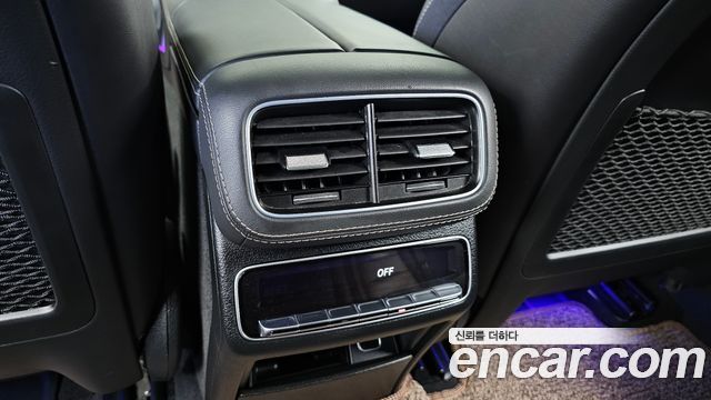 Mercedes-Benz GLE-Class 2023 — photo 33