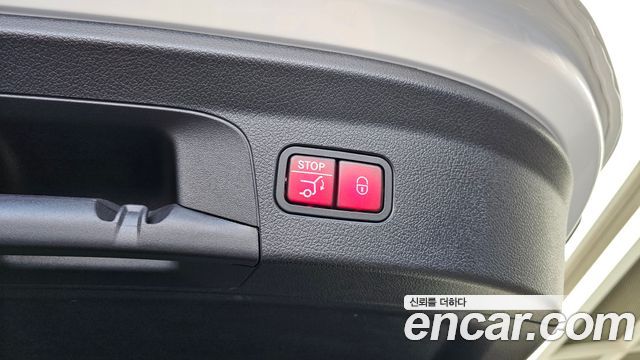 Mercedes-Benz GLE-Class 2023 — photo 35