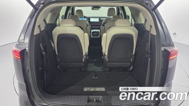 Kia Canival 2022 — photo 16
