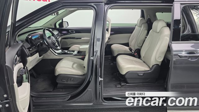 Kia Canival 2022 — photo 18