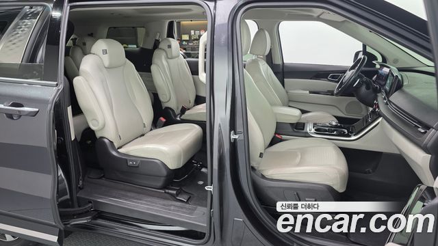 Kia Canival 2022 — photo 20